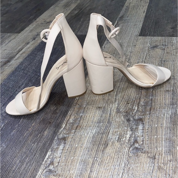 Block heels 👠 - Picture 3 of 4